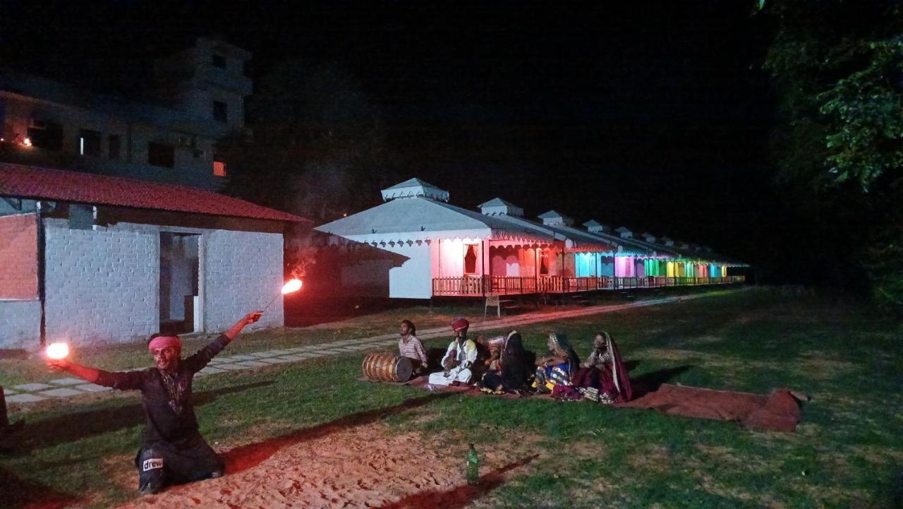 Hotel Green Haveli - A Heritage And Hill View Hotel , Pushkar Bagian luar foto