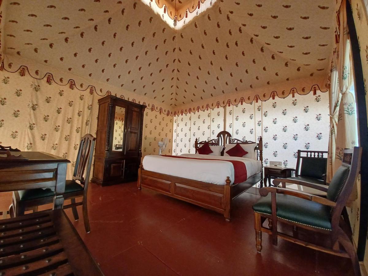 Hotel Green Haveli - A Heritage And Hill View Hotel , Pushkar Bagian luar foto