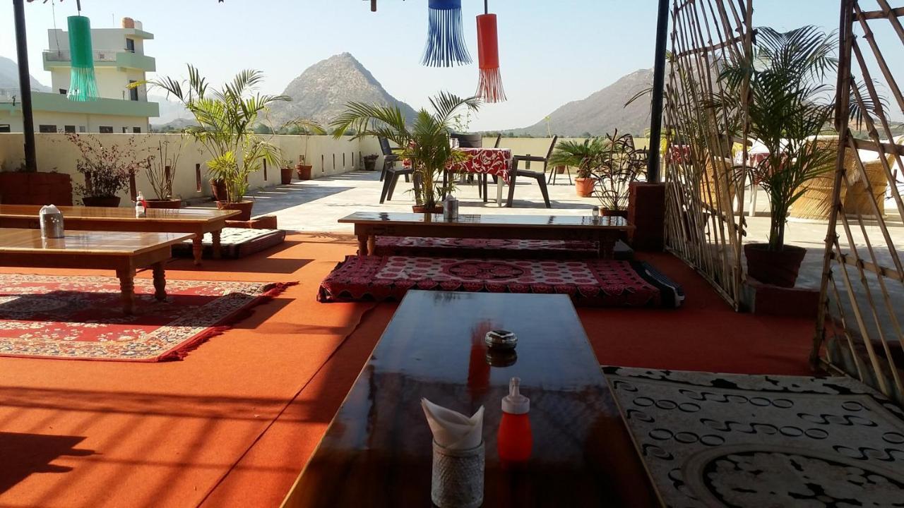 Hotel Green Haveli - A Heritage And Hill View Hotel , Pushkar Bagian luar foto
