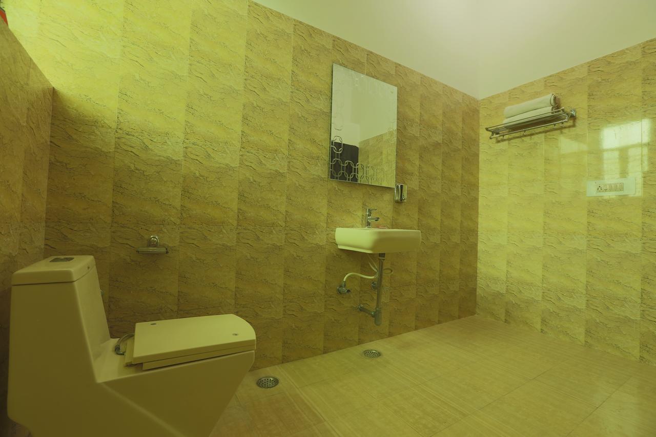 Hotel Green Haveli - A Heritage And Hill View Hotel , Pushkar Bagian luar foto