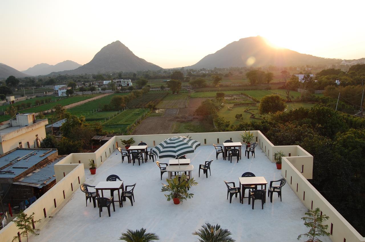 Hotel Green Haveli - A Heritage And Hill View Hotel , Pushkar Bagian luar foto